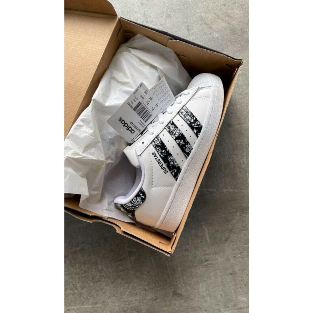 Adidas Süperstar “Rugan Design”